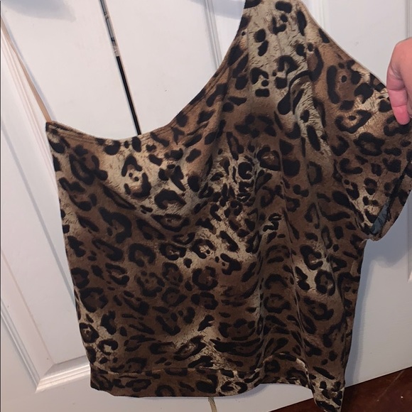 Cheetah print one shoulder/sleeve shirt - Picture 2 of 3